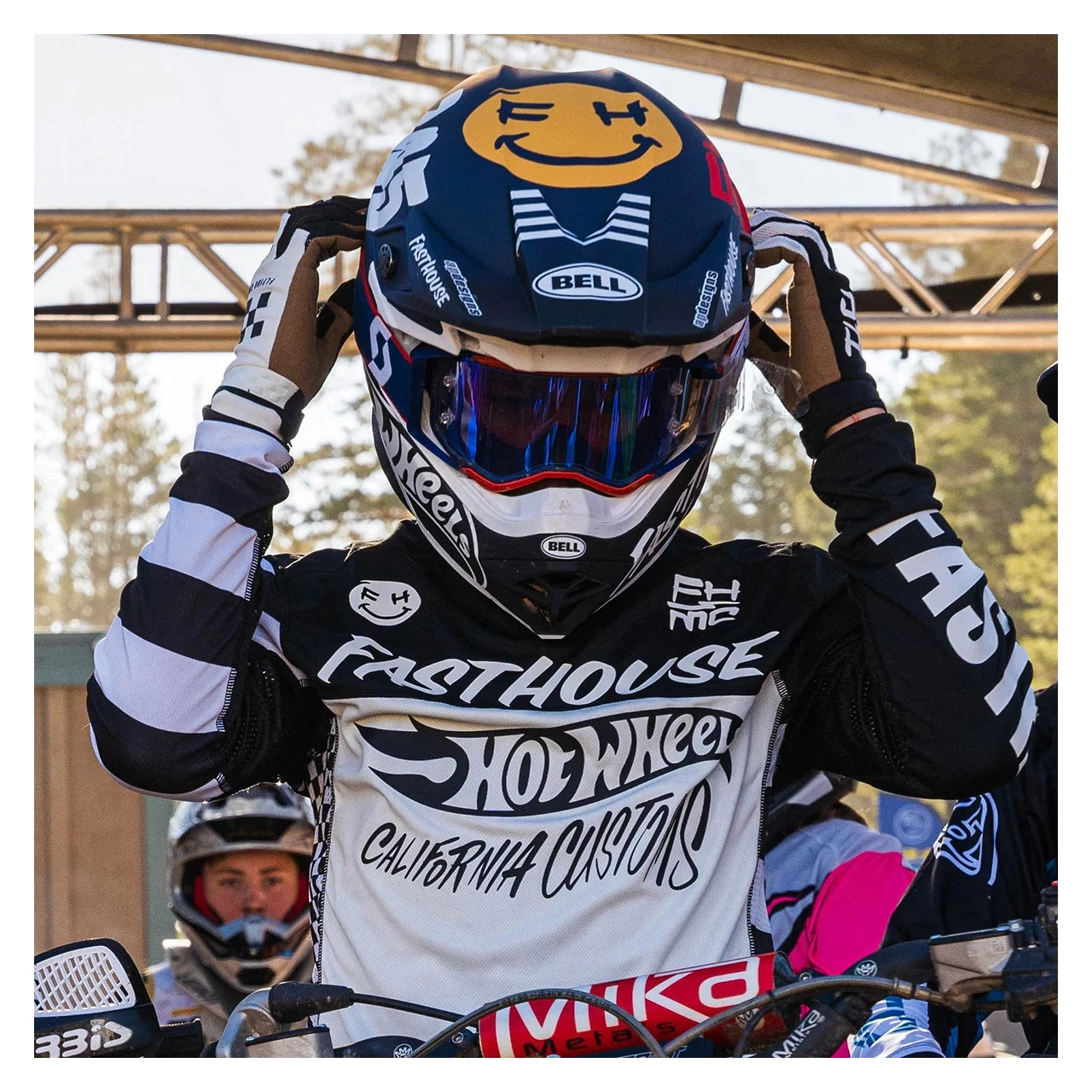 Fasthouse Youth Speed Style Hot Wheels Gloves 8 Fasthouse Youth Speed Style Hot Wheels Gloves - Image 6