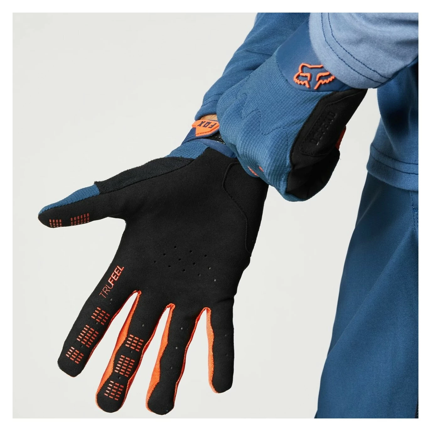 Short Cuff Gloves Fox Racing Defend D3O MTB Gloves 8 Short Cuff Gloves Fox Racing Defend D3O MTB Gloves - Image 6